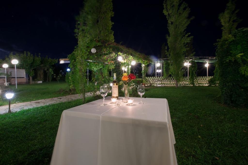 Hotel Theoxenia Anex Missolonghi Экстерьер фото
